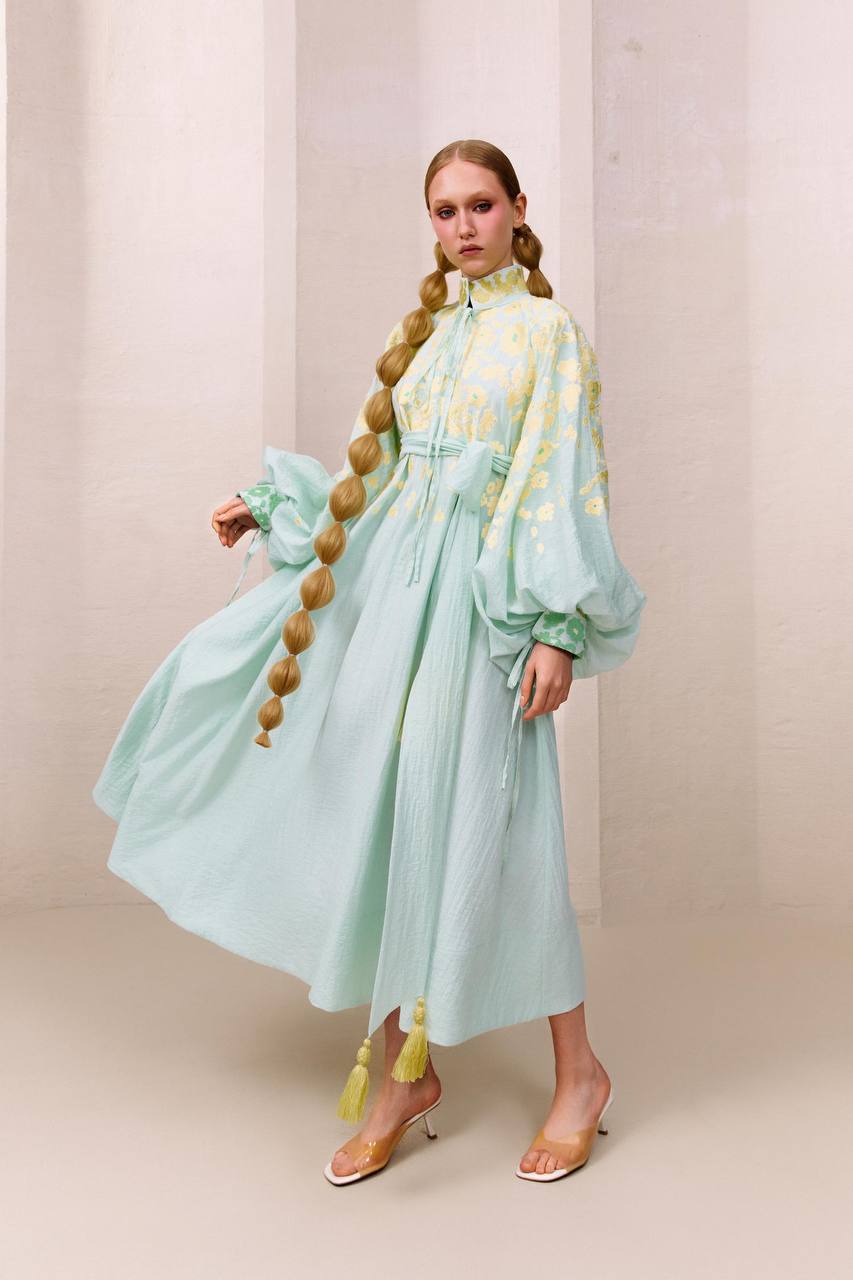 КВІТУЧА ВИШНЯ